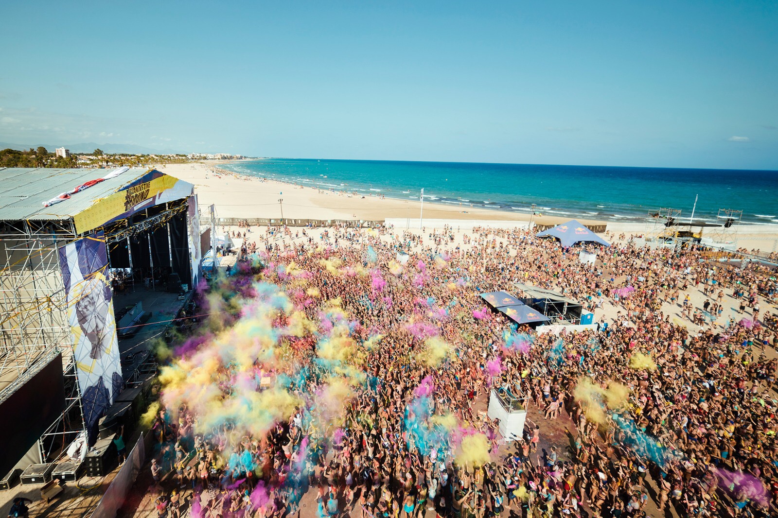 Guía Completa Arenal Sound 2026: Cartel, Entradas y Horarios de Autobuses