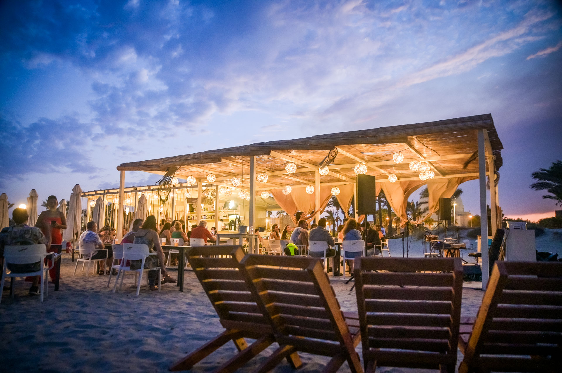 Instalaciones Dharma Playa